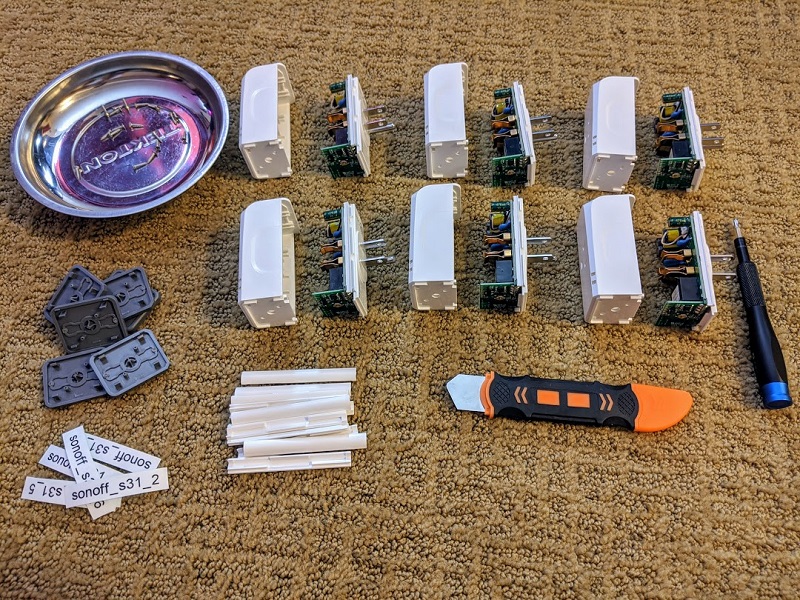 Disassembled Sonoff S31 plugs