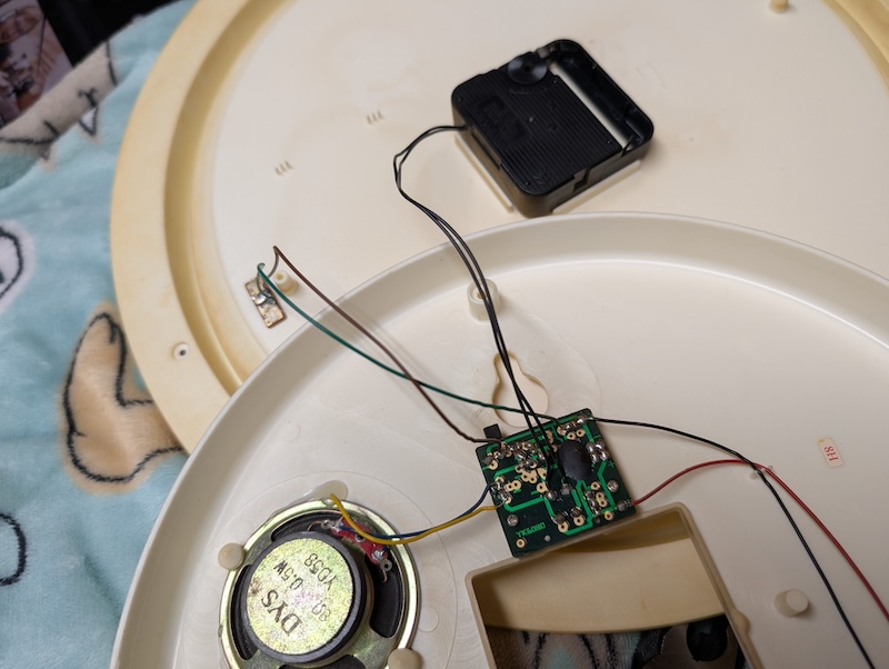 Interior wiring of the Audubon bird clock